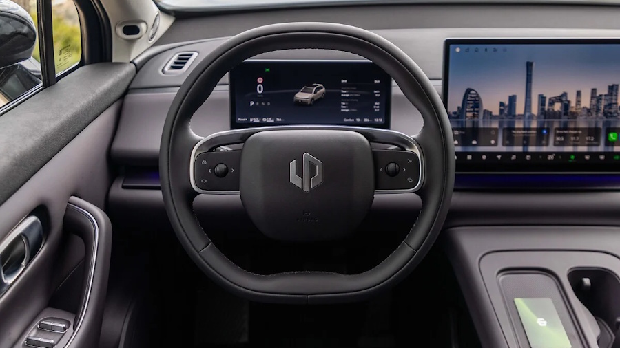 The driver-s position view in the Leapmotor C10 (Credit: Stellantis/Leapmotor)