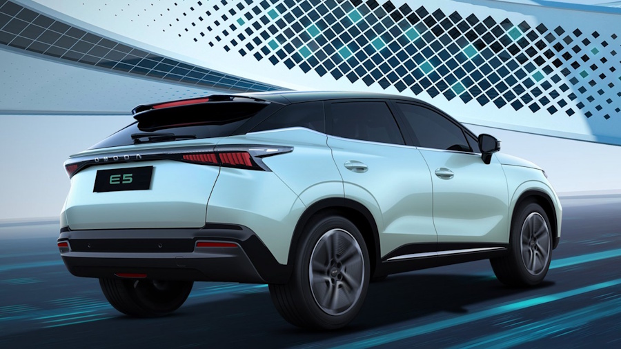 Chery Omoda E5