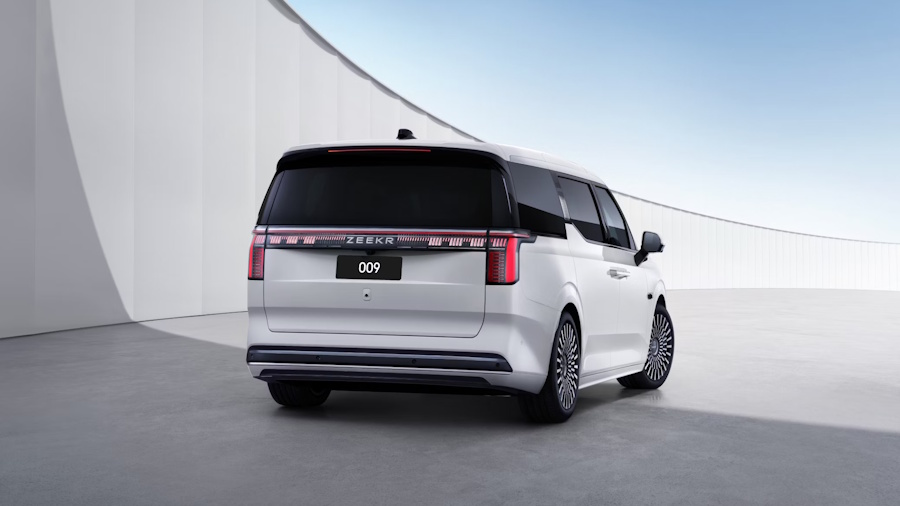 Zeekr 009 electric MPV Europe